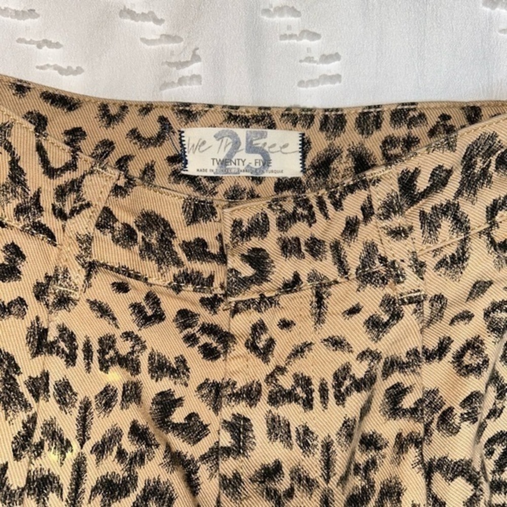 We The Free High Waist Leopard Print Shorts - Tan & Black - Picture 2 of 9